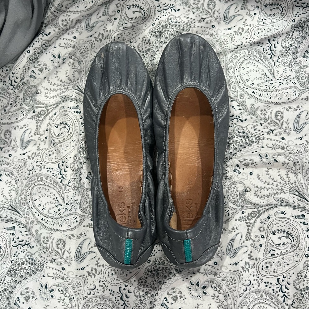 GUC silver Tieks, sz 10
